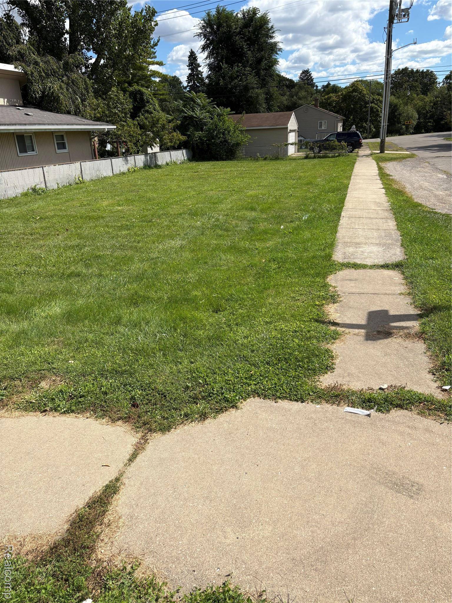 Redford, MI 48239,15802 Beech Daly RD