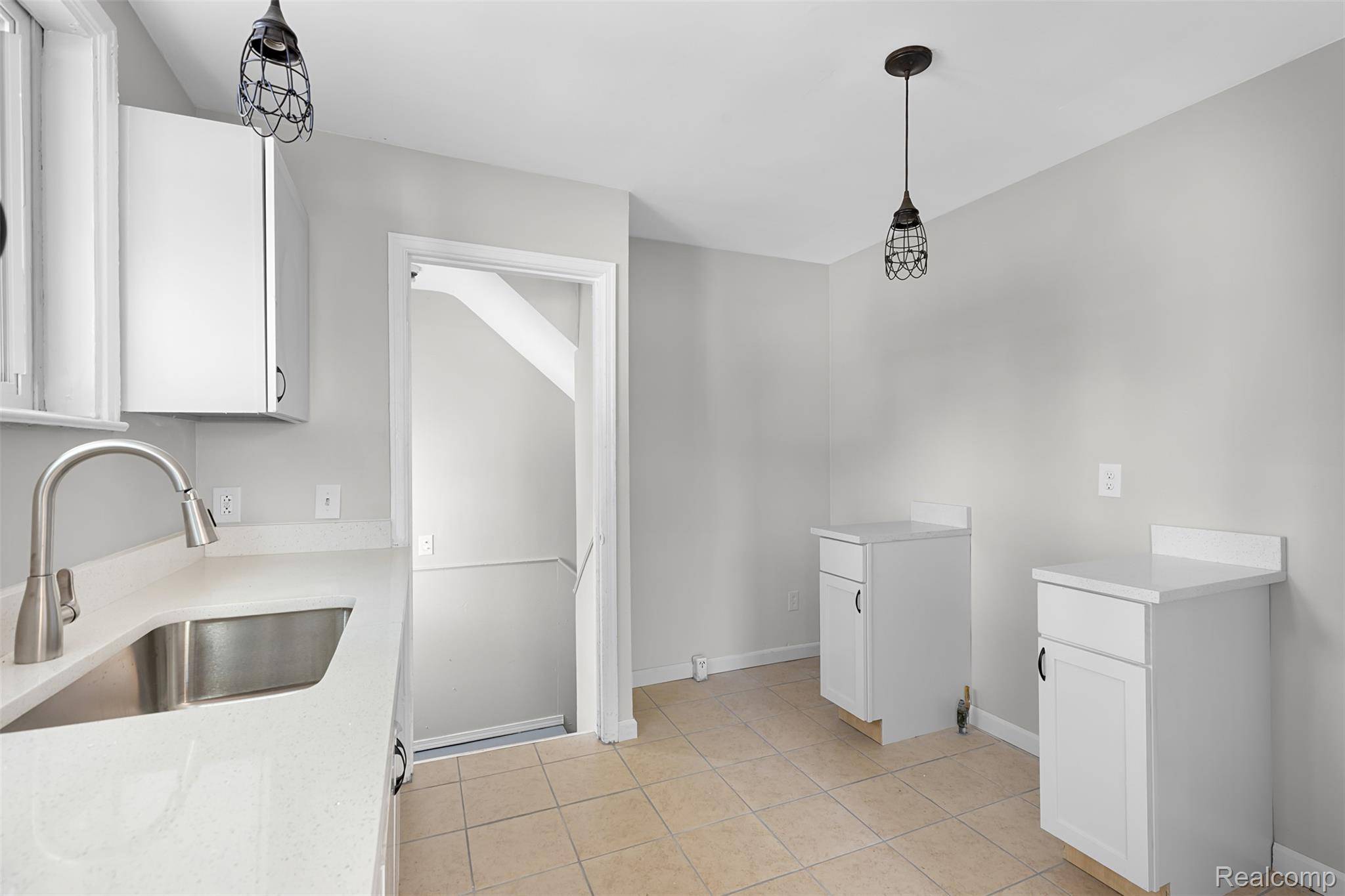 Detroit, MI 48219,19003 Curtis ST