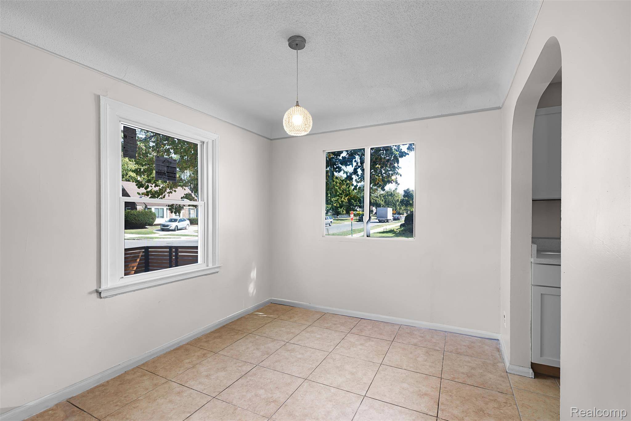 Detroit, MI 48219,19003 Curtis ST