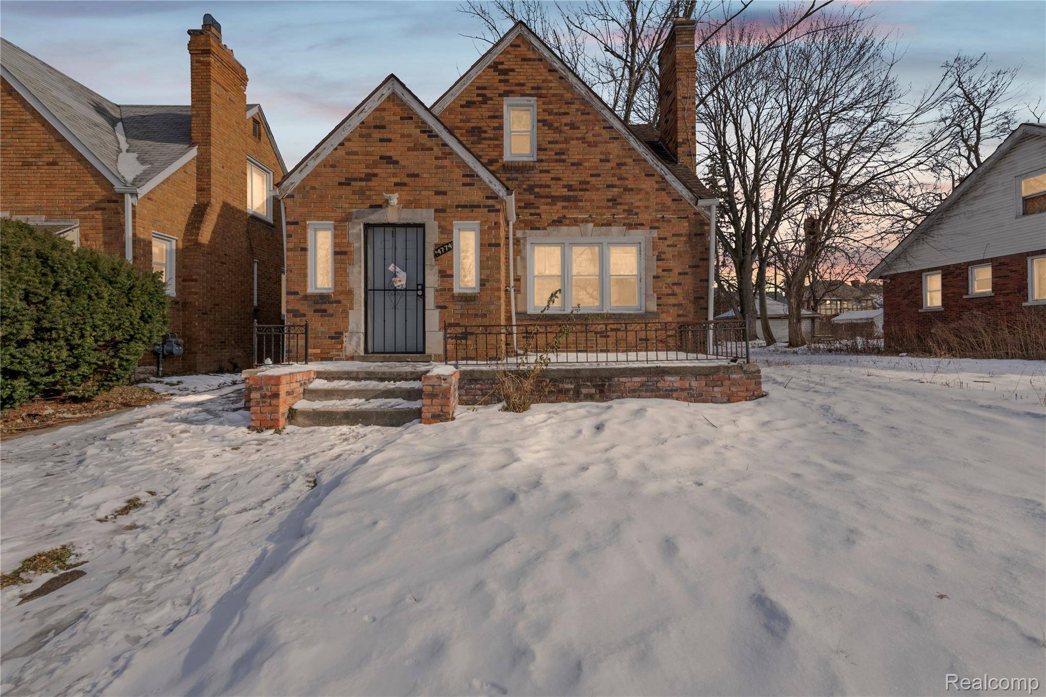 Detroit, MI 48227,14774 Woodmont AVE