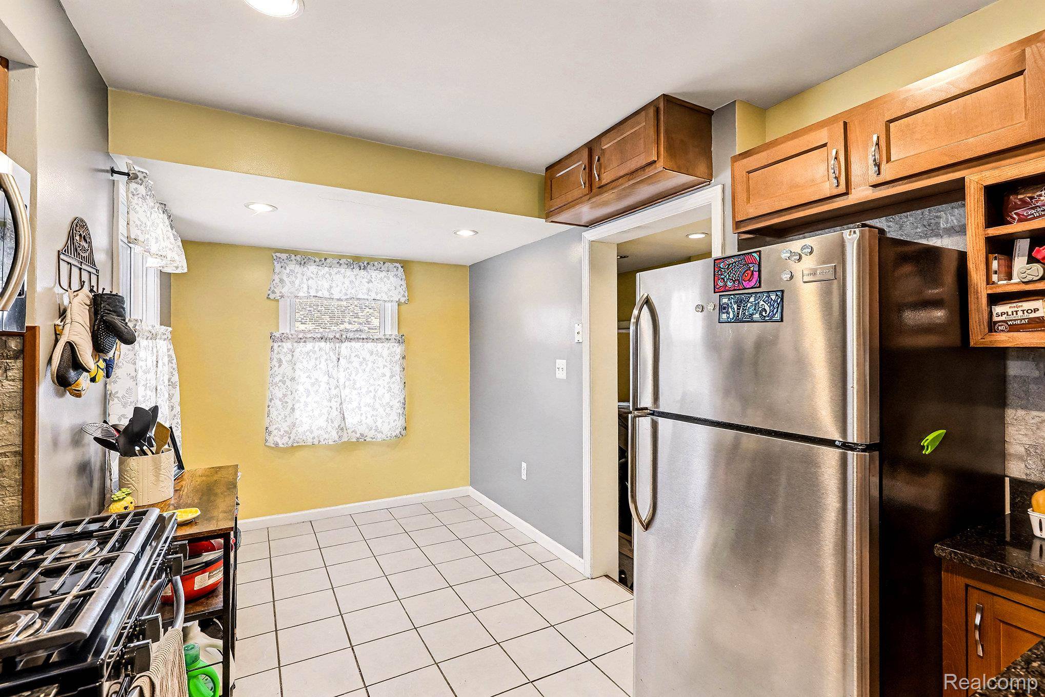 Waterford, MI 48328,2515 Normadele AVE