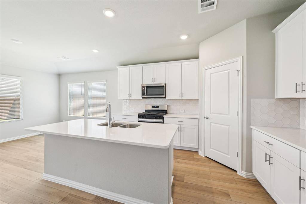 Lavon, TX 75166,836 Wisteria Lane