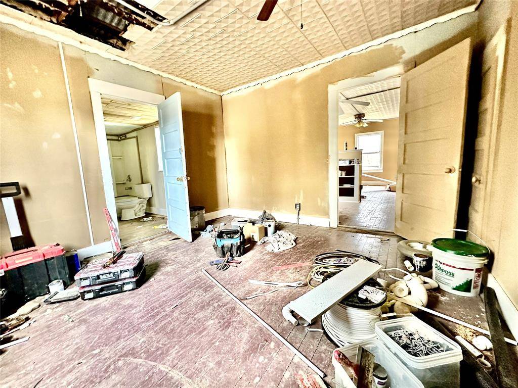 Dike, TX 75437,6049 Farm Road 3236