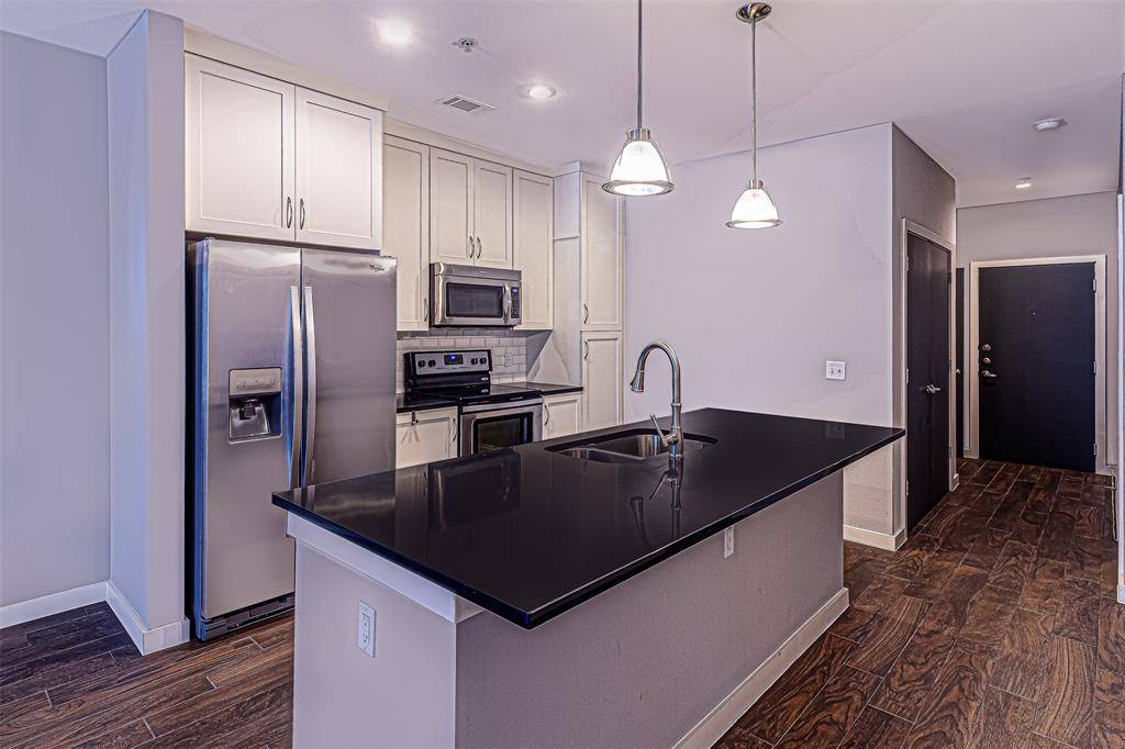 Dallas, TX 75206,5609 SMU Boulevard #305