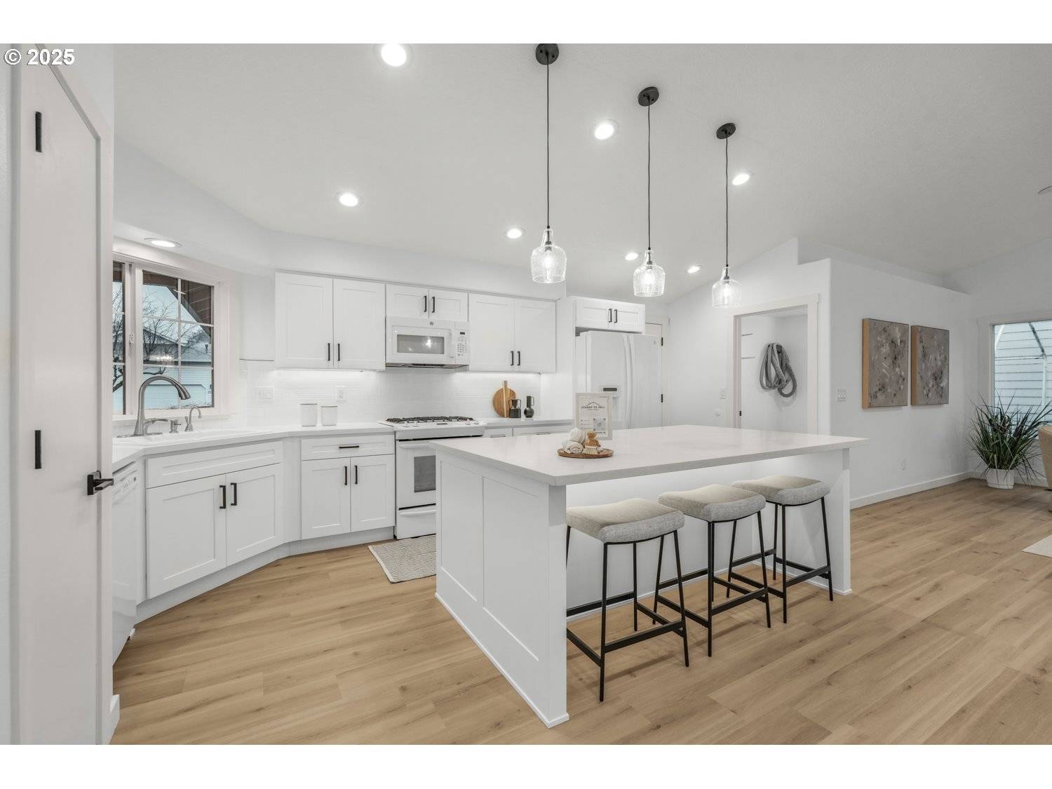 Gresham, OR 97030,257 SW NANCY CIR