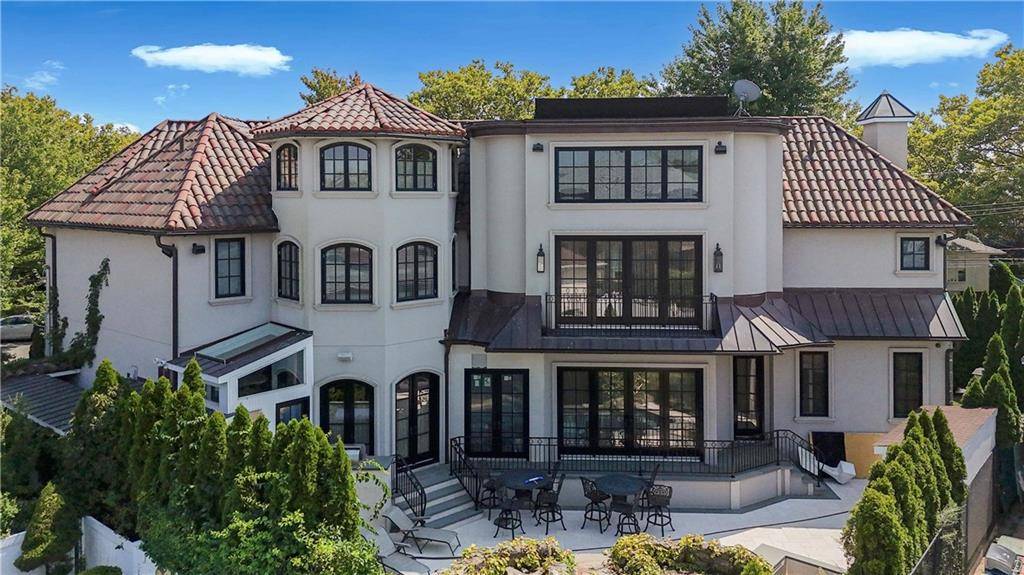 Brooklyn, NY 11234,86 Gaylord DR South