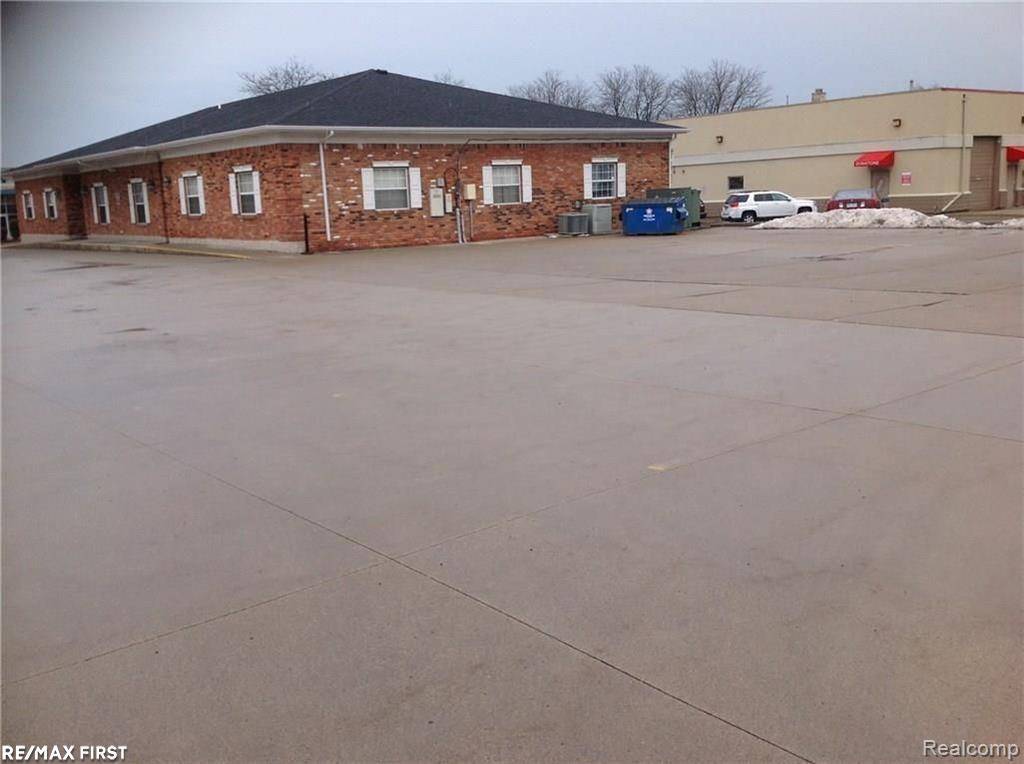 Mount Clemens, MI 48043,148 S Main ST