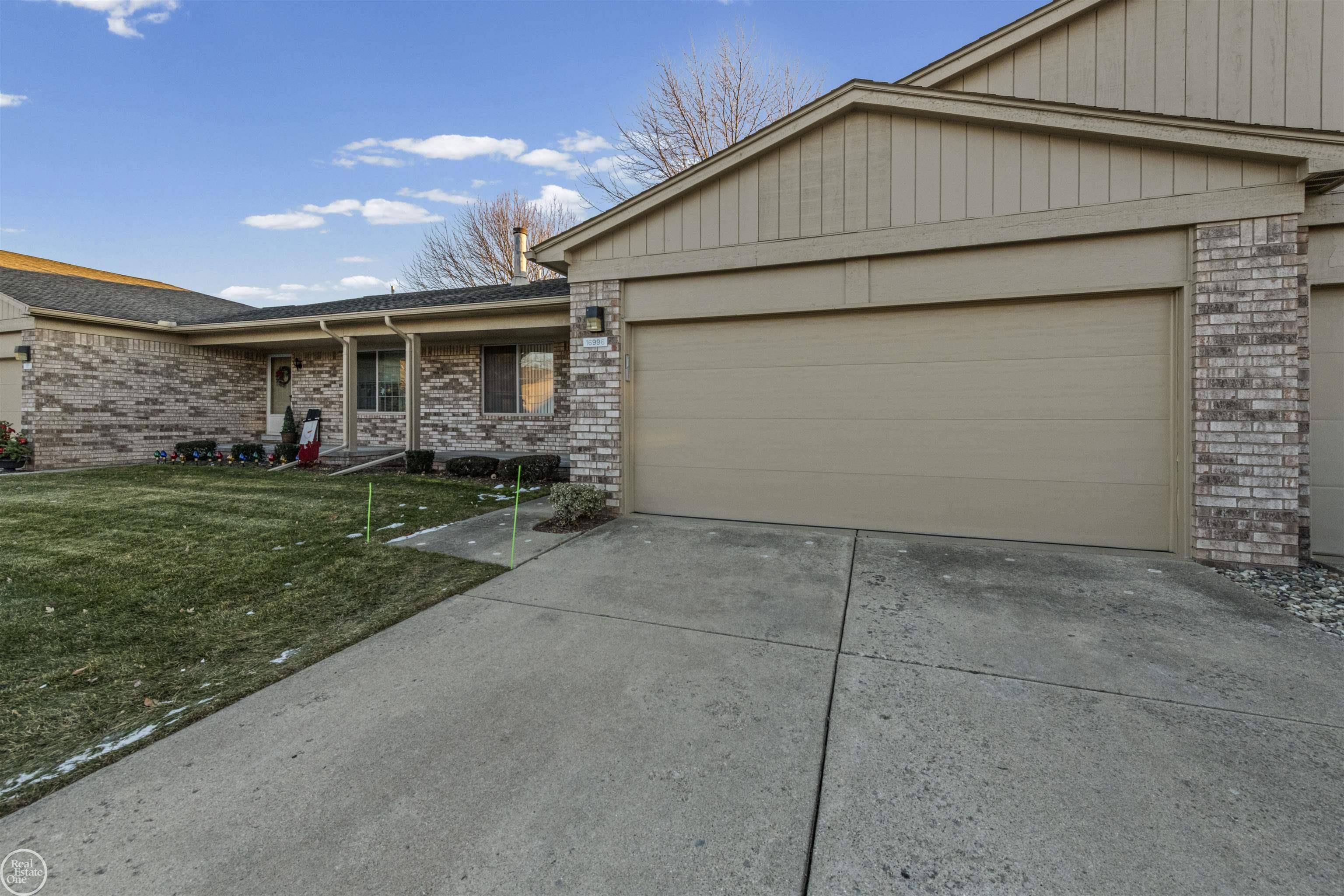 Mount Clemens, MI 48038,16996 Cristina Ct. CT
