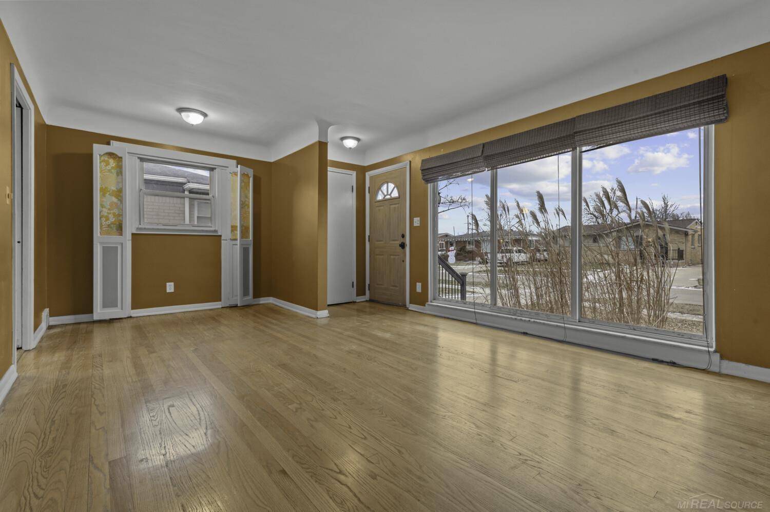 Saint Clair Shores, MI 48082,21431 Lakebreeze ST