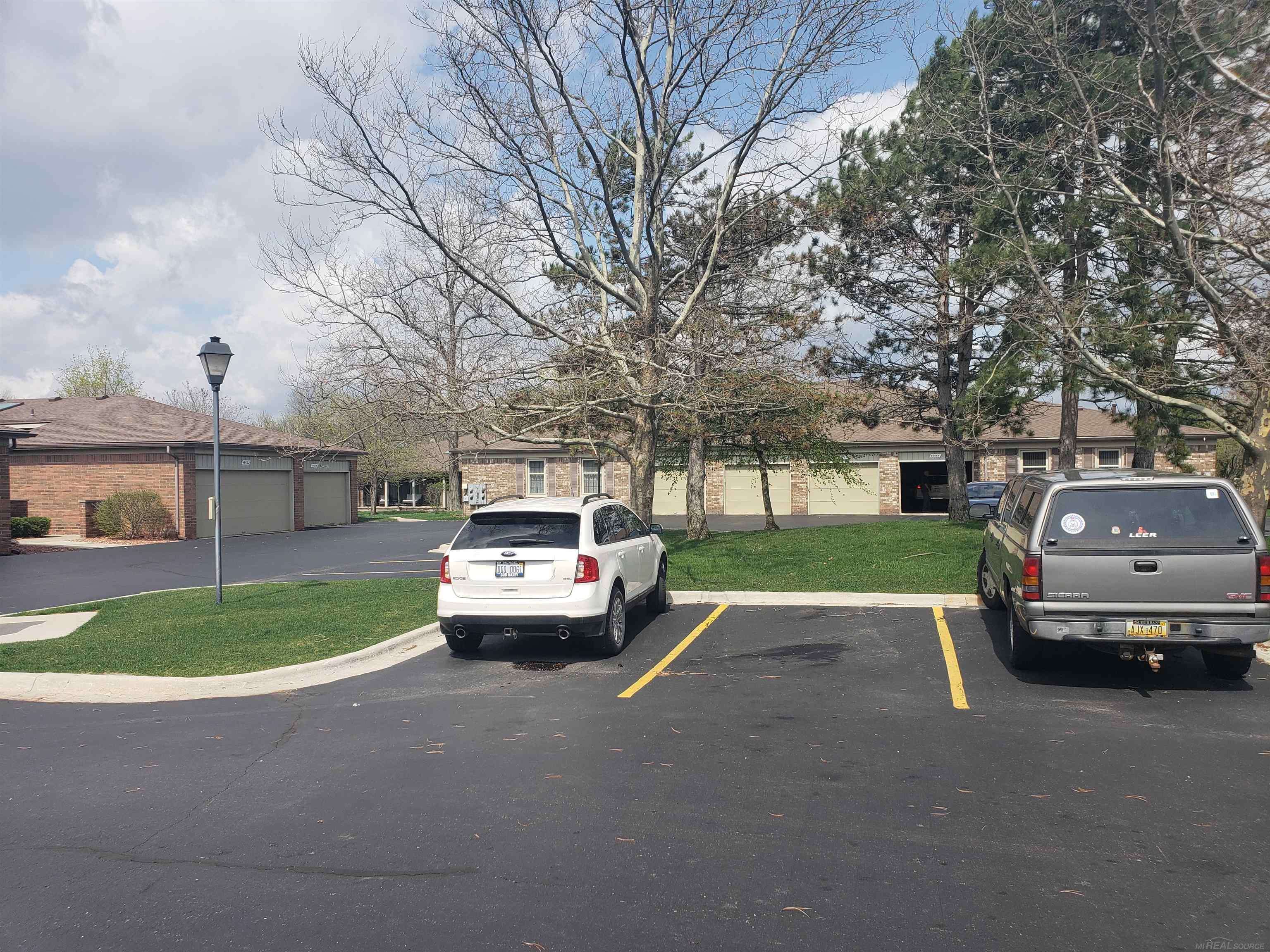 Shelby Twp, MI 48315,49534 Roxbury CT