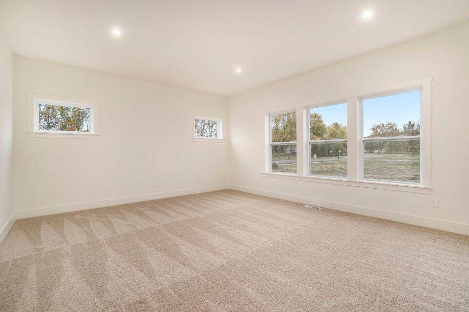 Alto, MI 49302,9392 Snow Valley DR SE