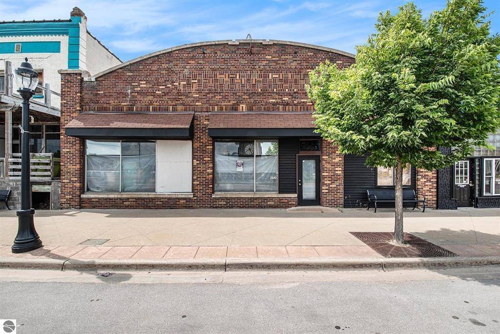 Kalkaska, MI 49646,352 S Cedar