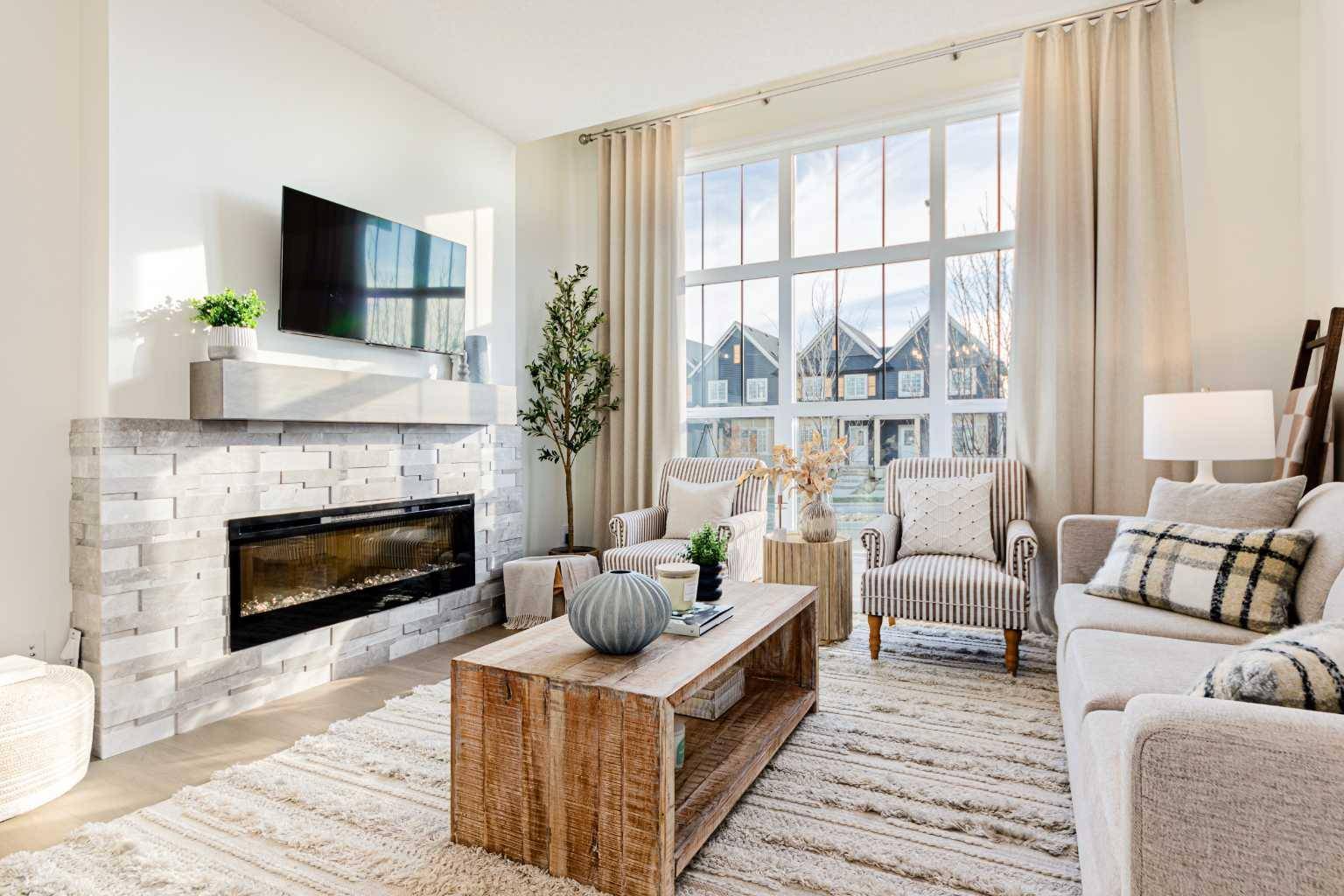 Airdrie, AB T4B 5N4,2166 Bayview DR SW