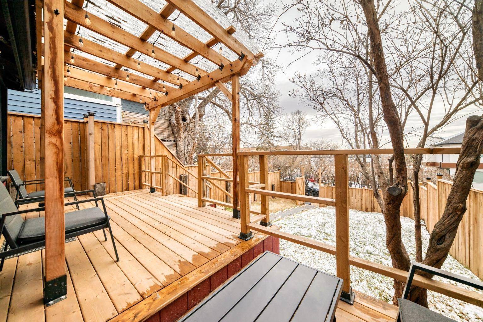 Calgary, AB T2S2Z5,3835 Parkhill ST SW