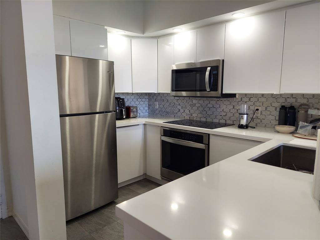 Fort Lauderdale, FL 33301,110 N Federal Hwy #813