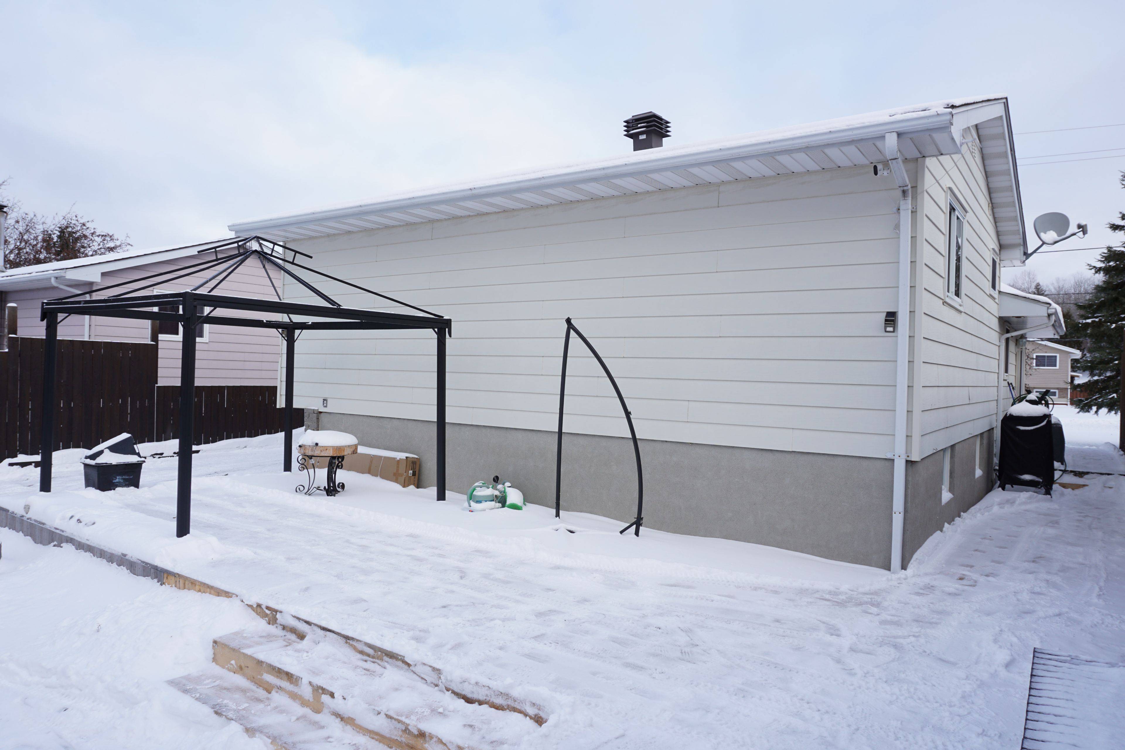 Temiskaming Shores, ON P0J 1R0,151 Carter BLVD