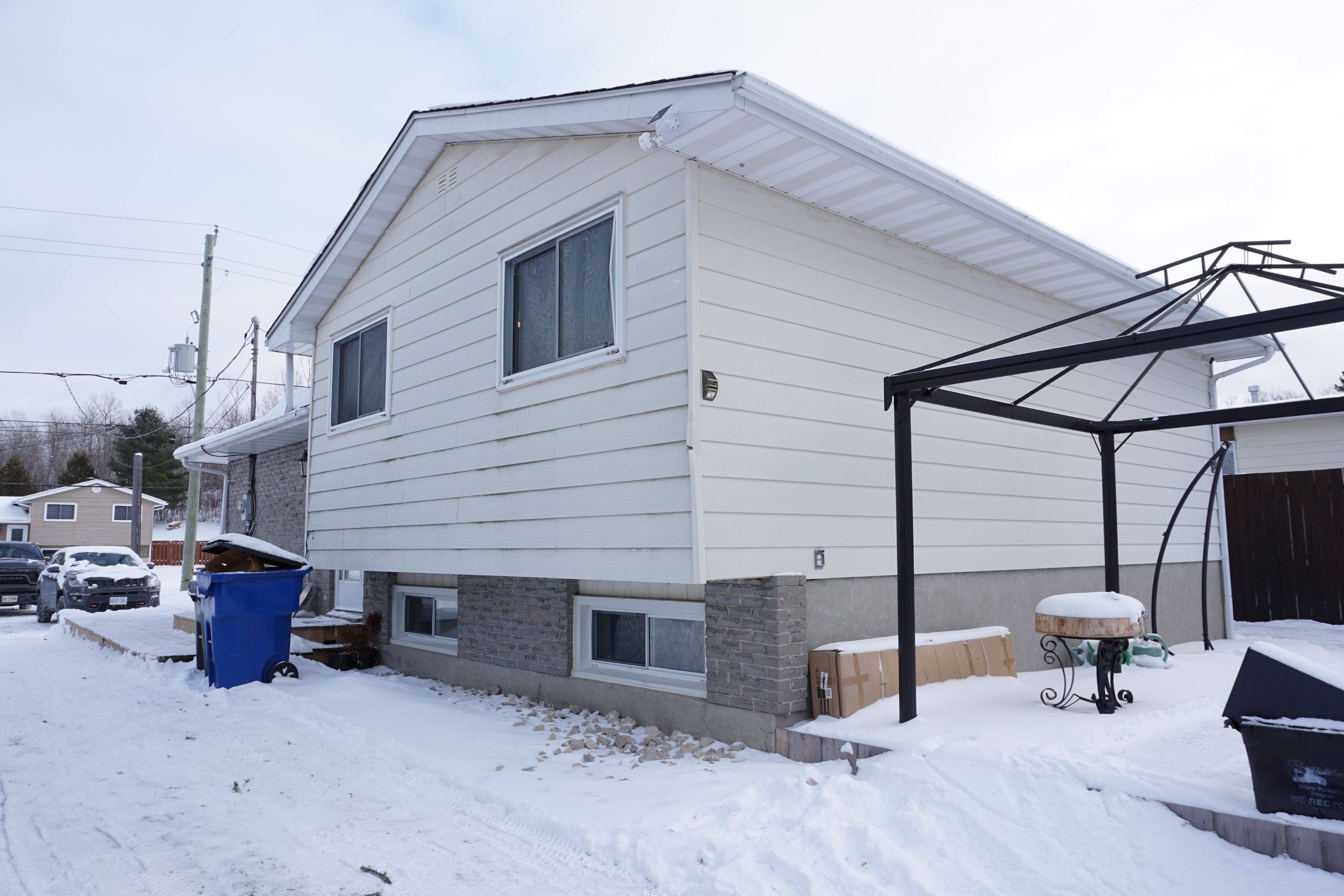 Temiskaming Shores, ON P0J 1R0,151 Carter BLVD