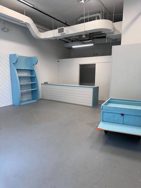 Burlington, ON L7R 0G2,2060 Lakeshore RD #108