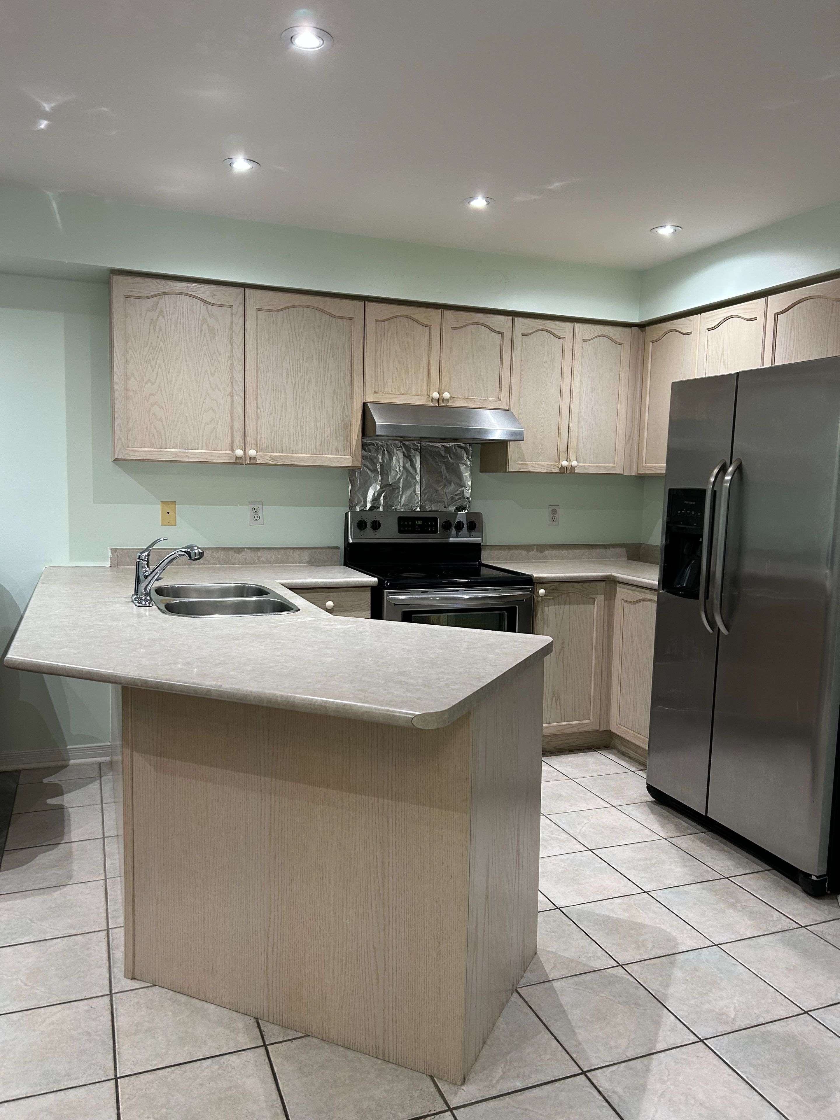 Brampton, ON L6Z 4W3,183 Toba CRES