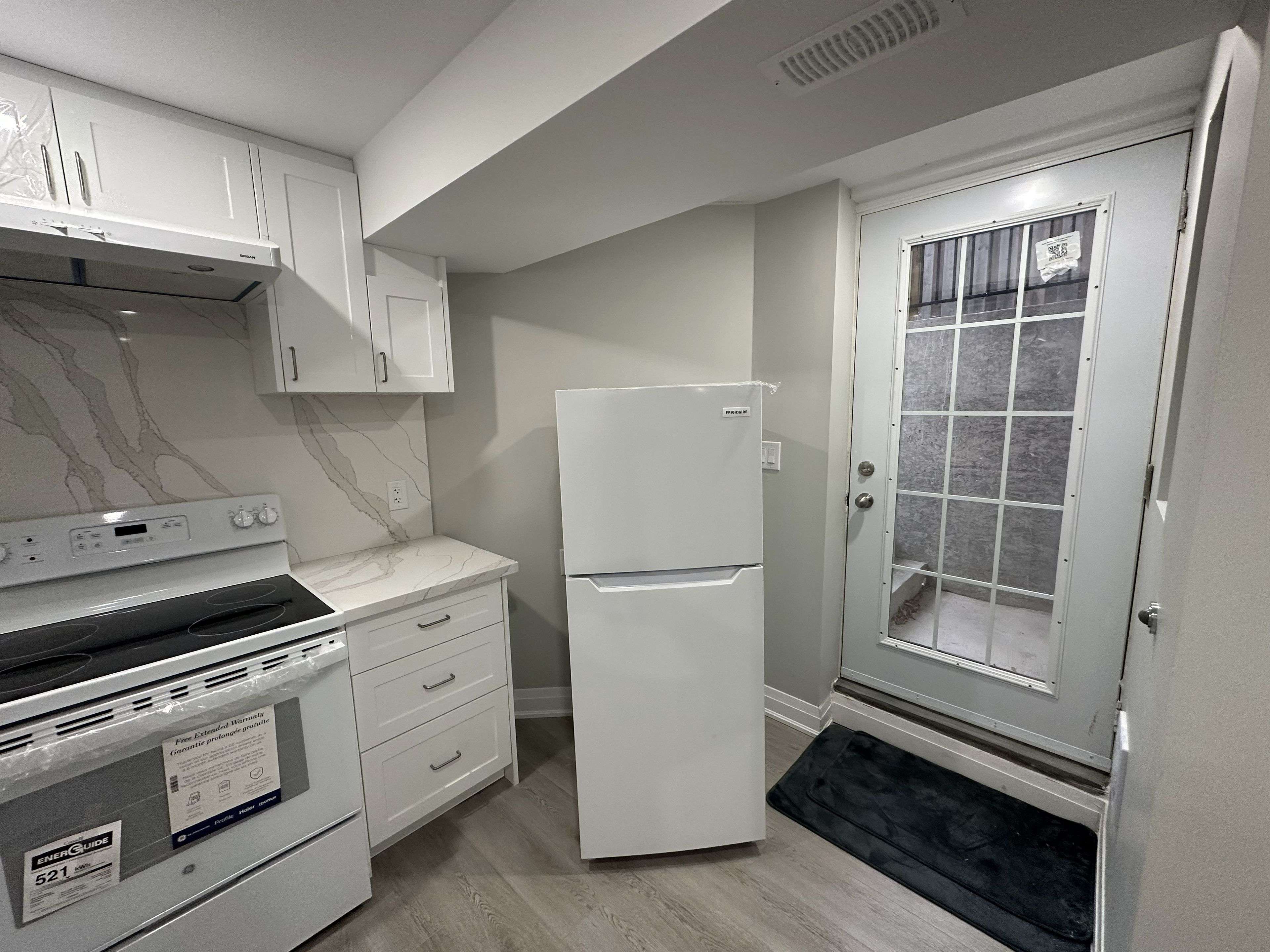 Mississauga, ON L5R 2A2,4468 Ashley AVE