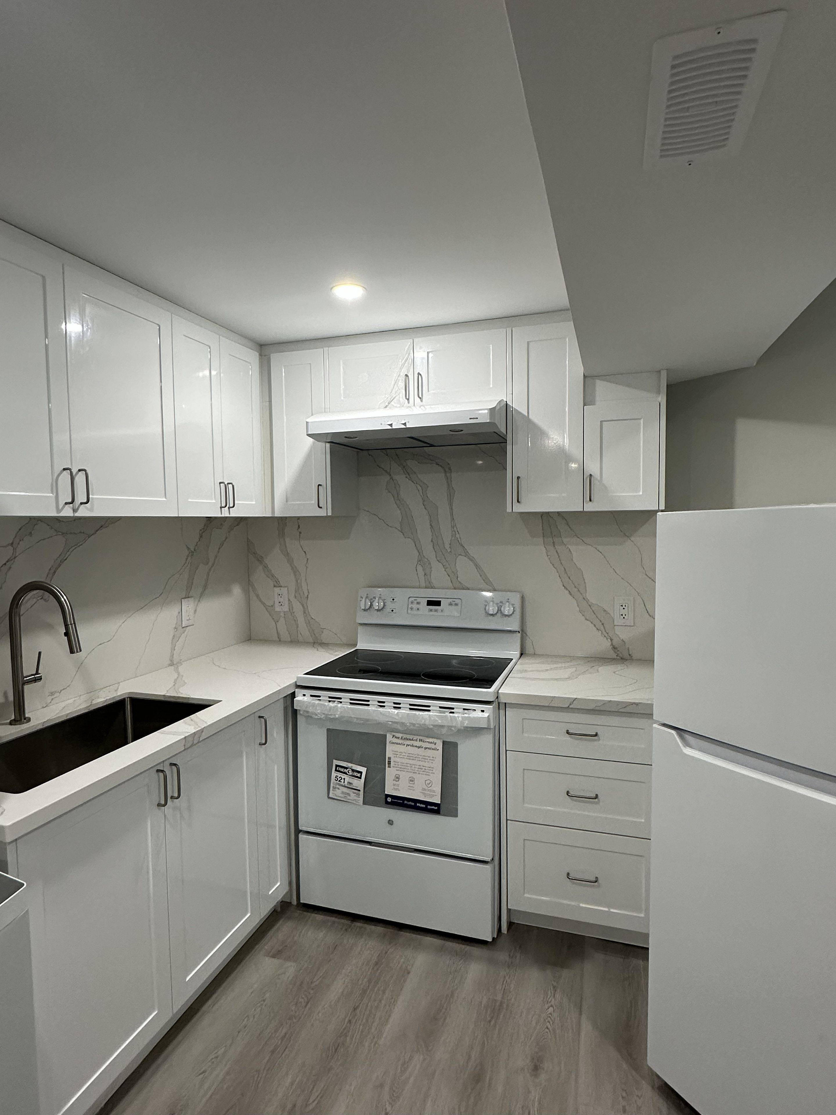 Mississauga, ON L5R 2A2,4468 Ashley AVE