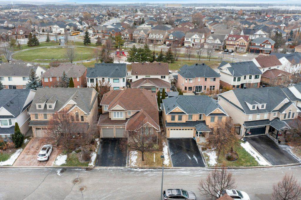 Milton, ON L9T 5L4,1581 Dockray DR