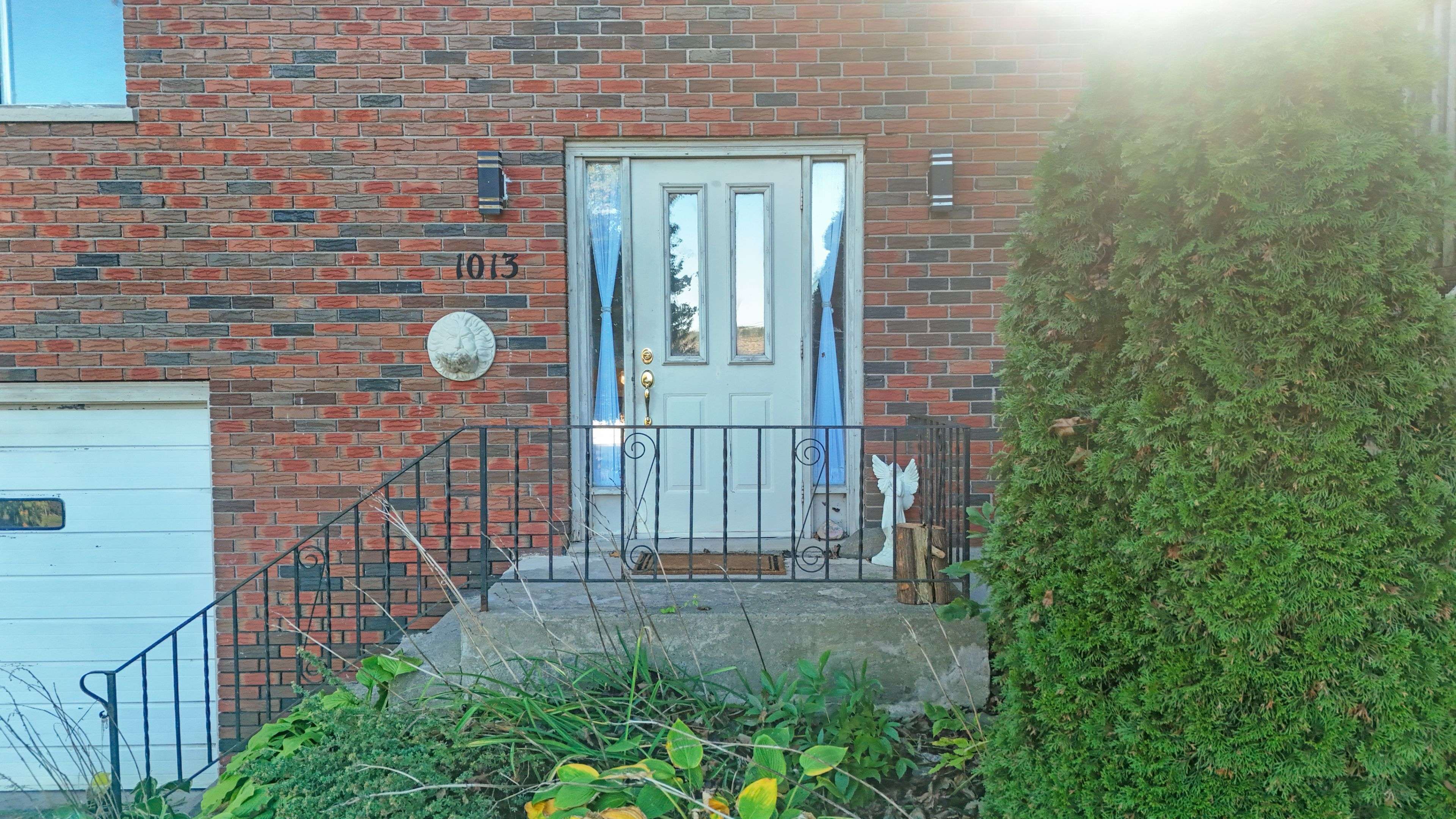 Selwyn, ON K0L 1H0,1013 Nicholl's BLVD