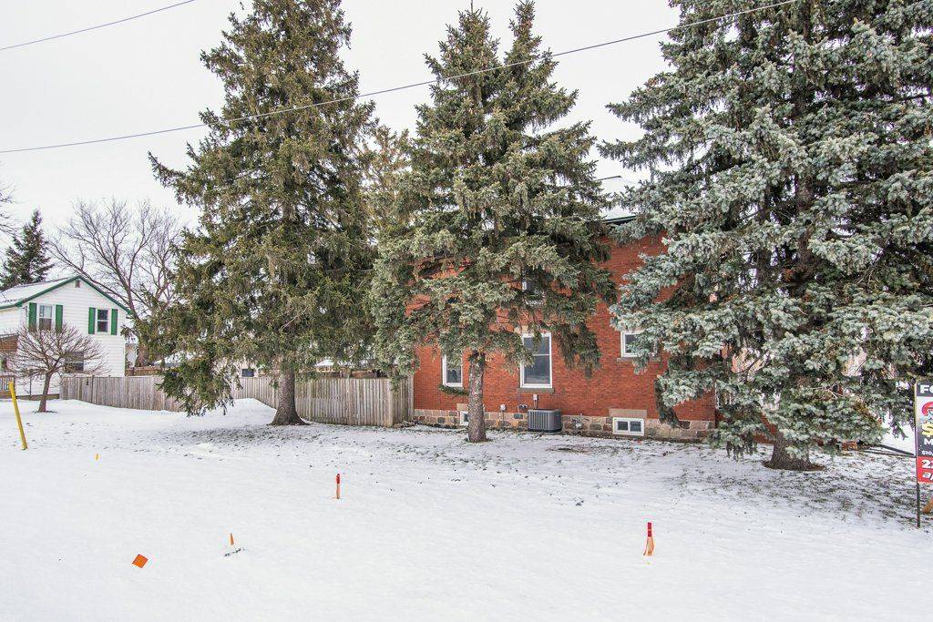 East Zorra-tavistock, ON N0J 1L0,2 Loveys ST E