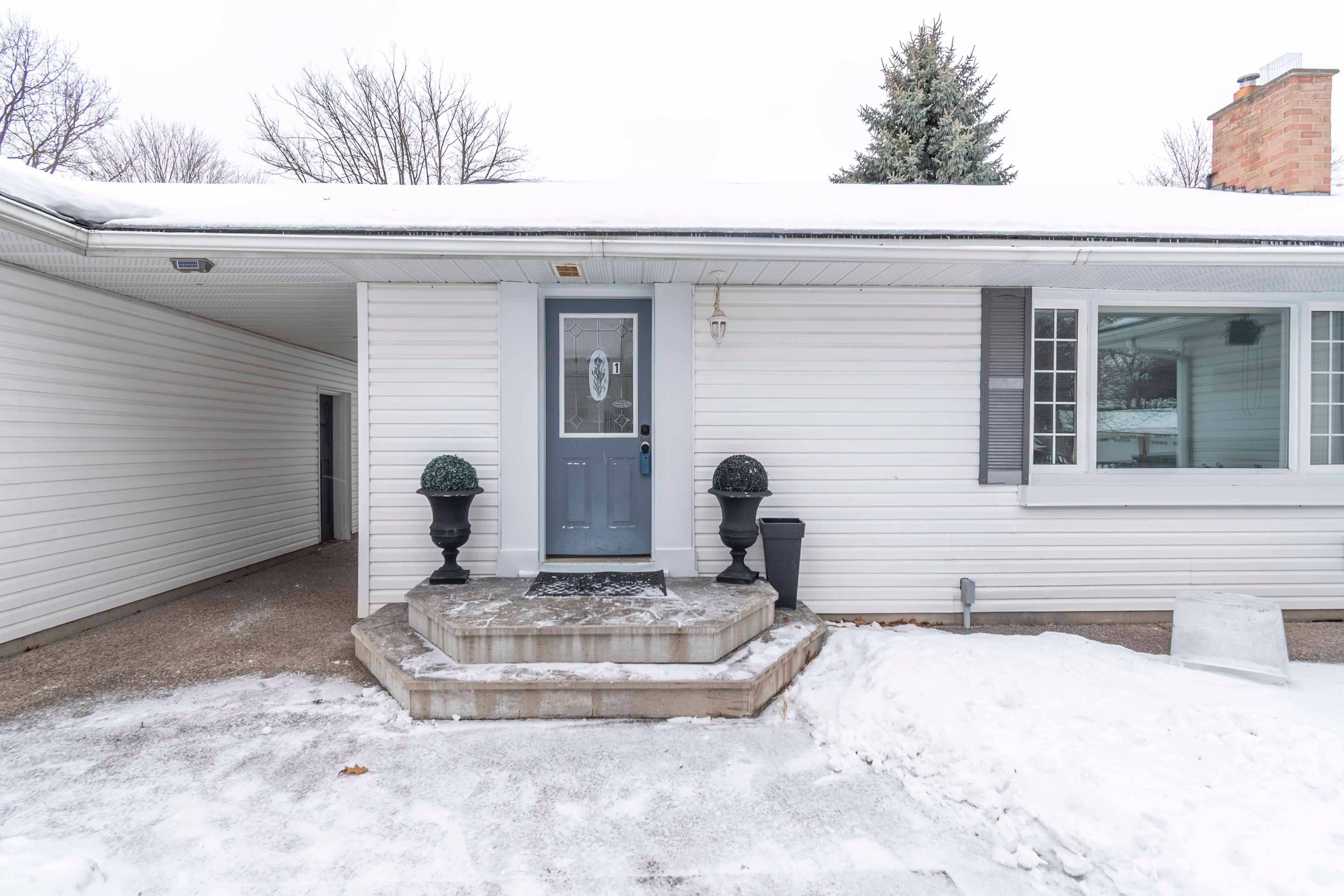 London North, ON N5X 1H1,24 Daleview CRES