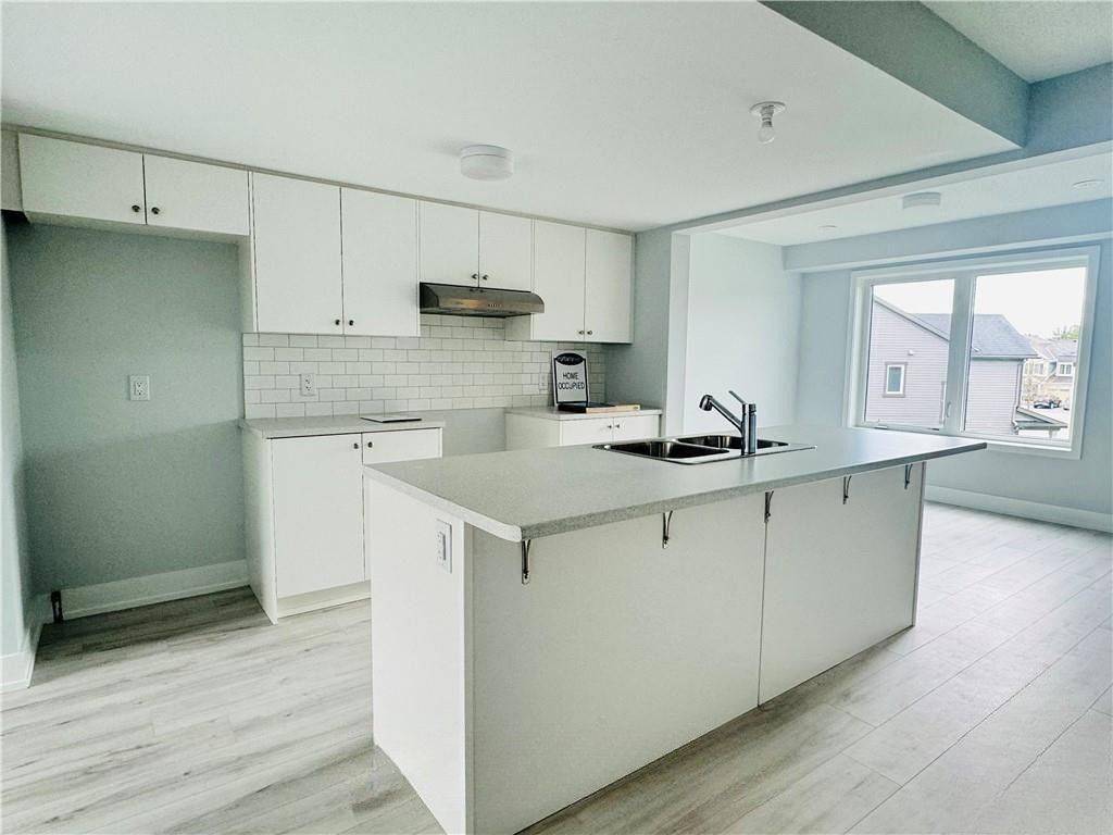 Stittsville - Munster - Richmond, ON K2S 3B2,543 Woven Private