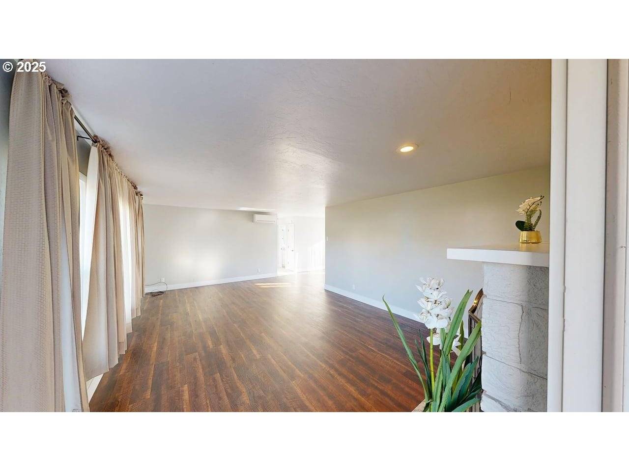 Brookings, OR 97415,425 MEMORY LN