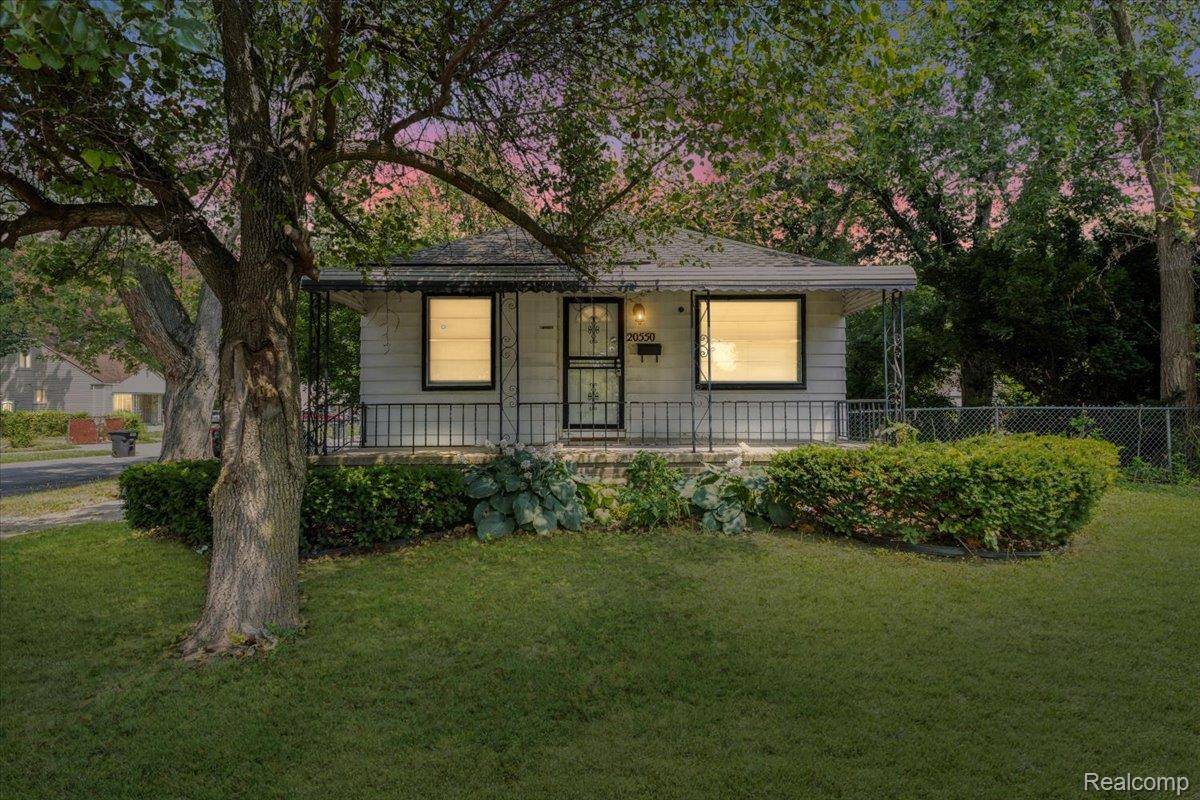 Detroit, MI 48228,20550 Tireman ST