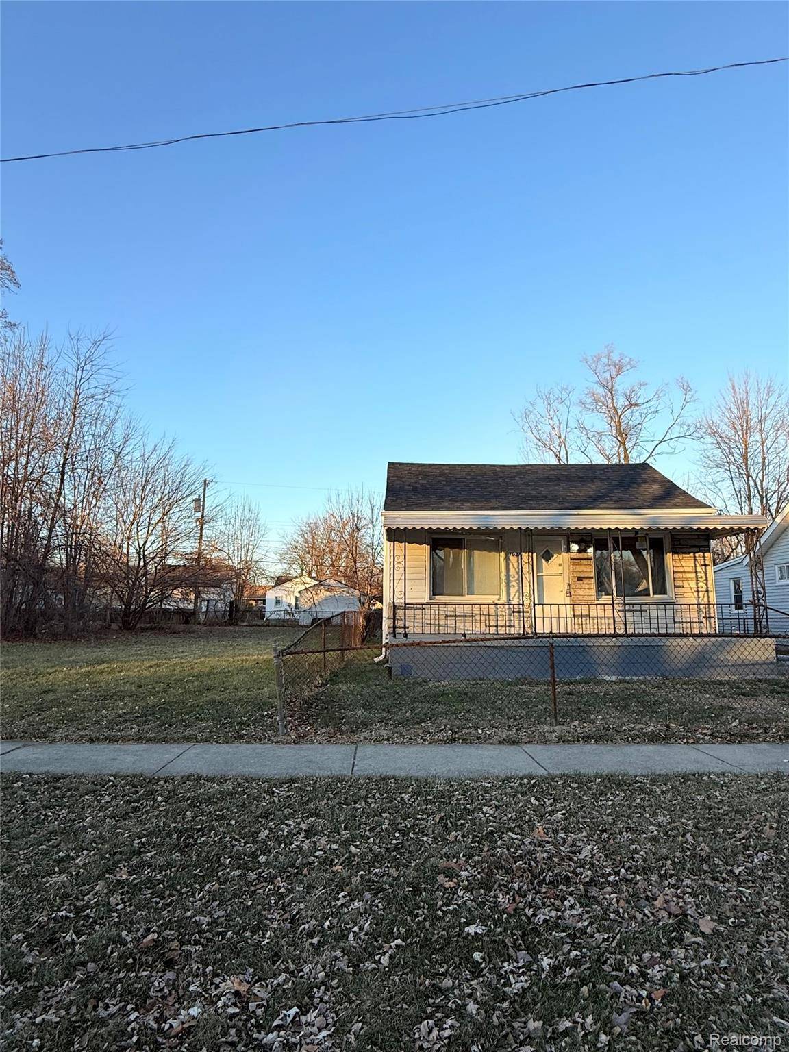 Warren, MI 48091,7027 Chalmers AVE