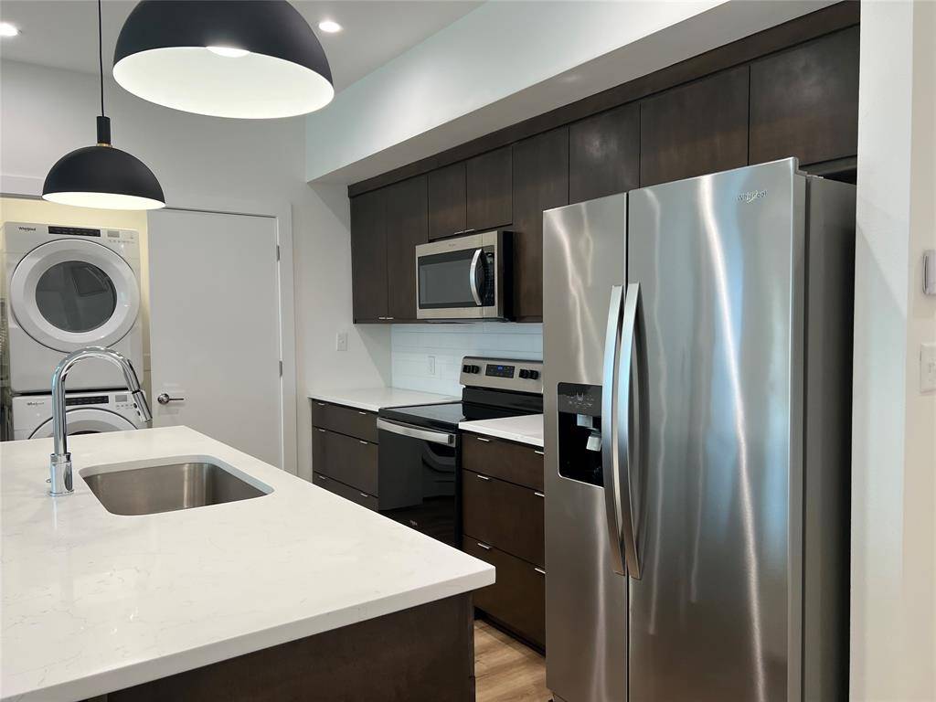 Waxahachie, TX 75165,408 Dr Martin Luther King Jr Boulevard #105