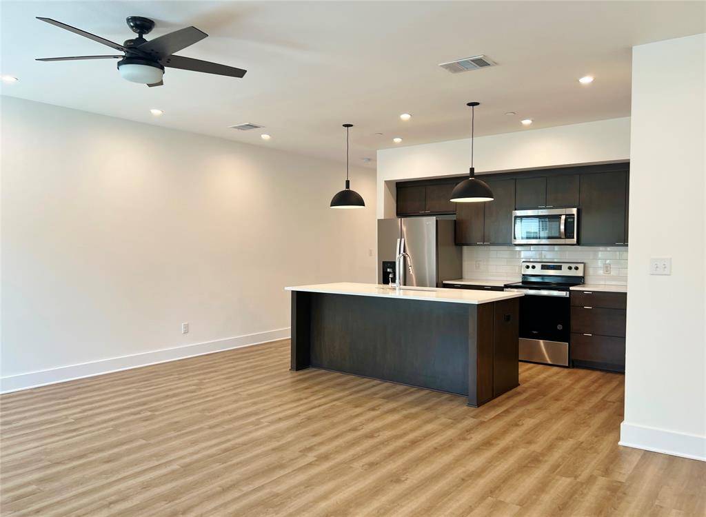 Waxahachie, TX 75165,408 Dr Martin Luther King Jr Boulevard #203