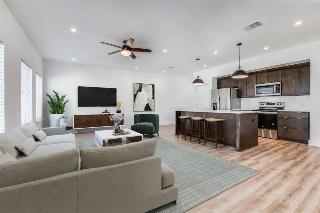 Waxahachie, TX 75165,408 Dr Martin Luther King Jr Boulevard #203