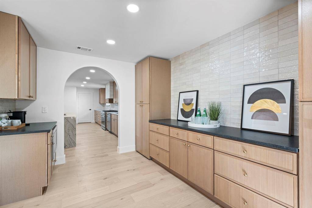 Dallas, TX 75214,4927 Creighton Drive