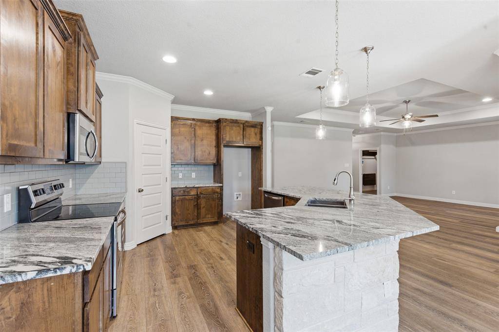 Cleburne, TX 76033,906 Chestnut Grove Drive