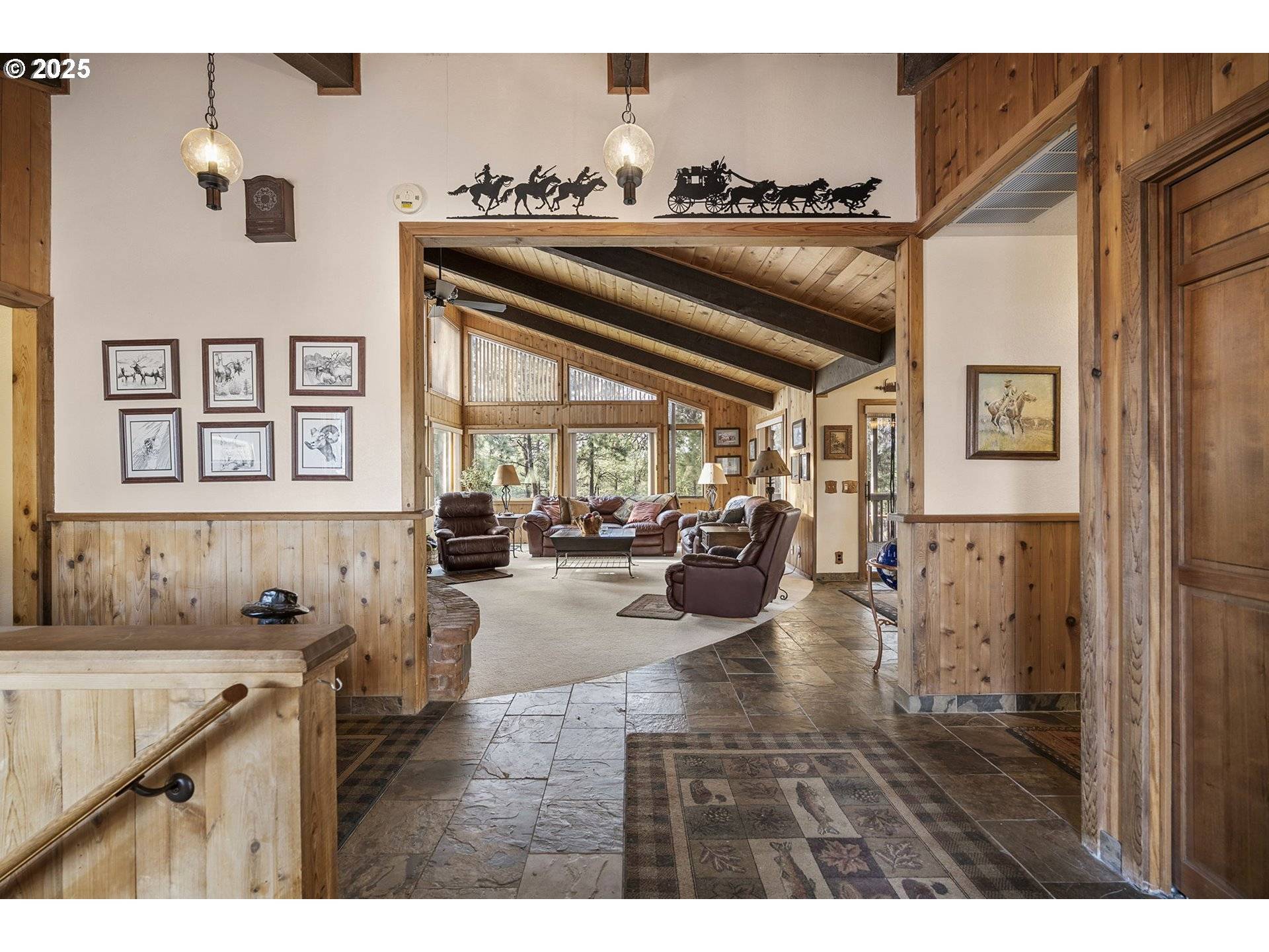 Sisters, OR 97759,69944 MEADOW VIEW RD