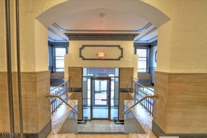 North Bergen Twp., NJ 07047,331 79Th St #31