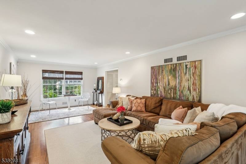 North Caldwell Boro, NJ 07006,10 Byron Rd