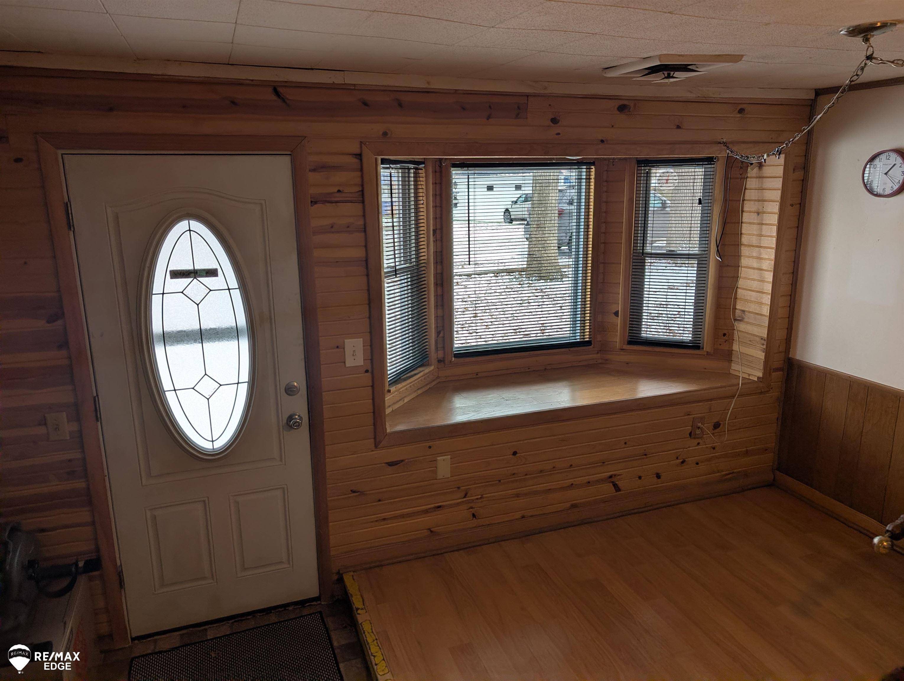 Columbiaville, MI 48421,710 Lakeshore DR