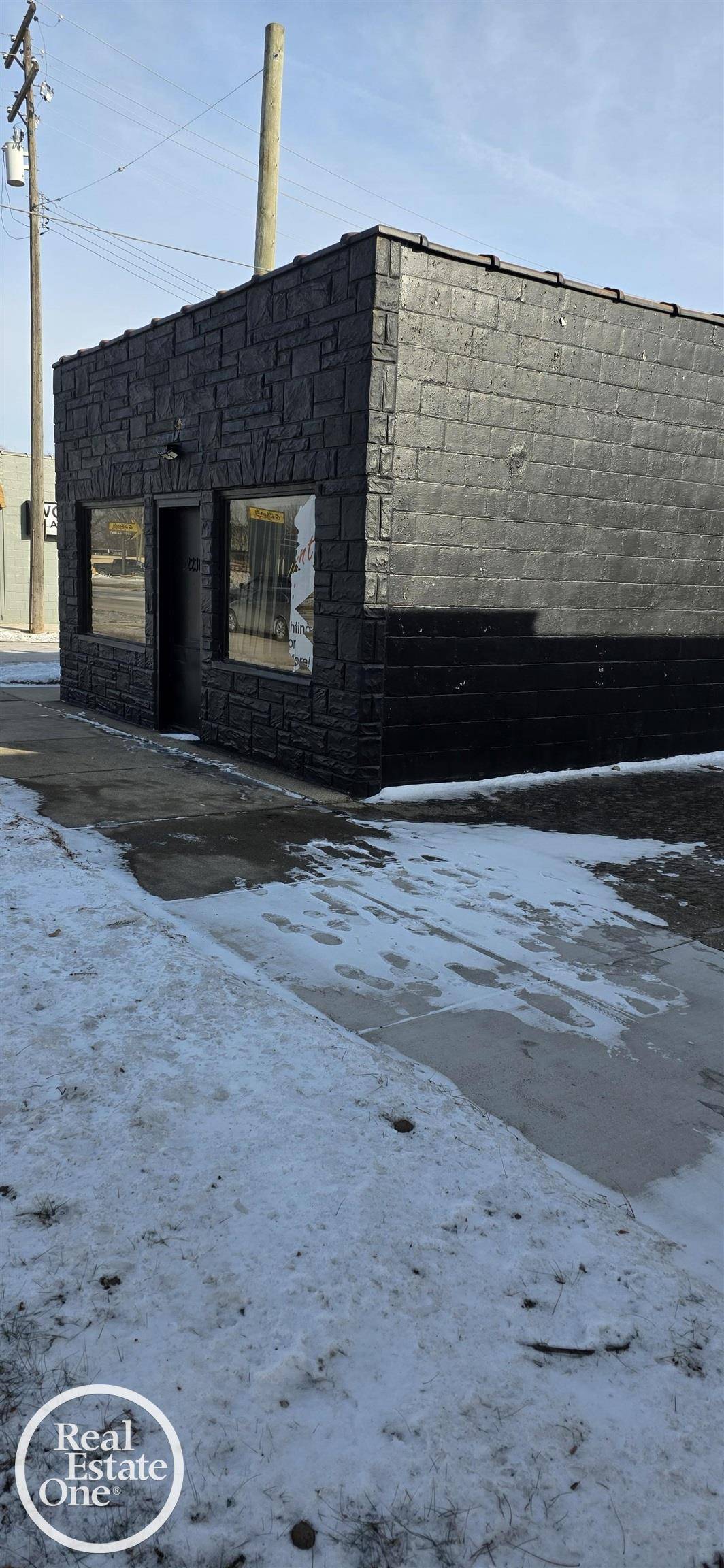 Saint Clair Shores, MI 48080,22230 Harper AVE