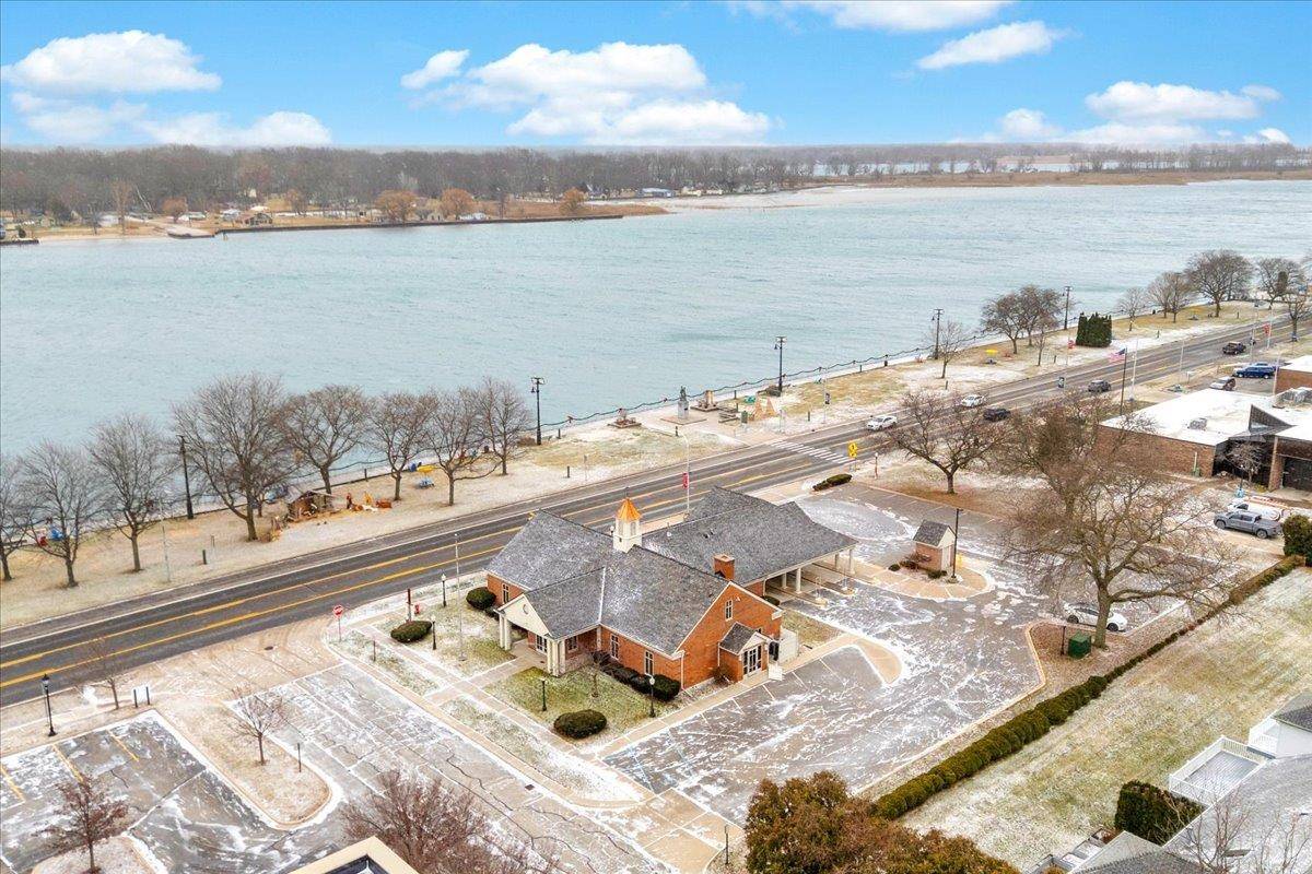 301 Summer ST, Algonaccity_stclair, MI 48001