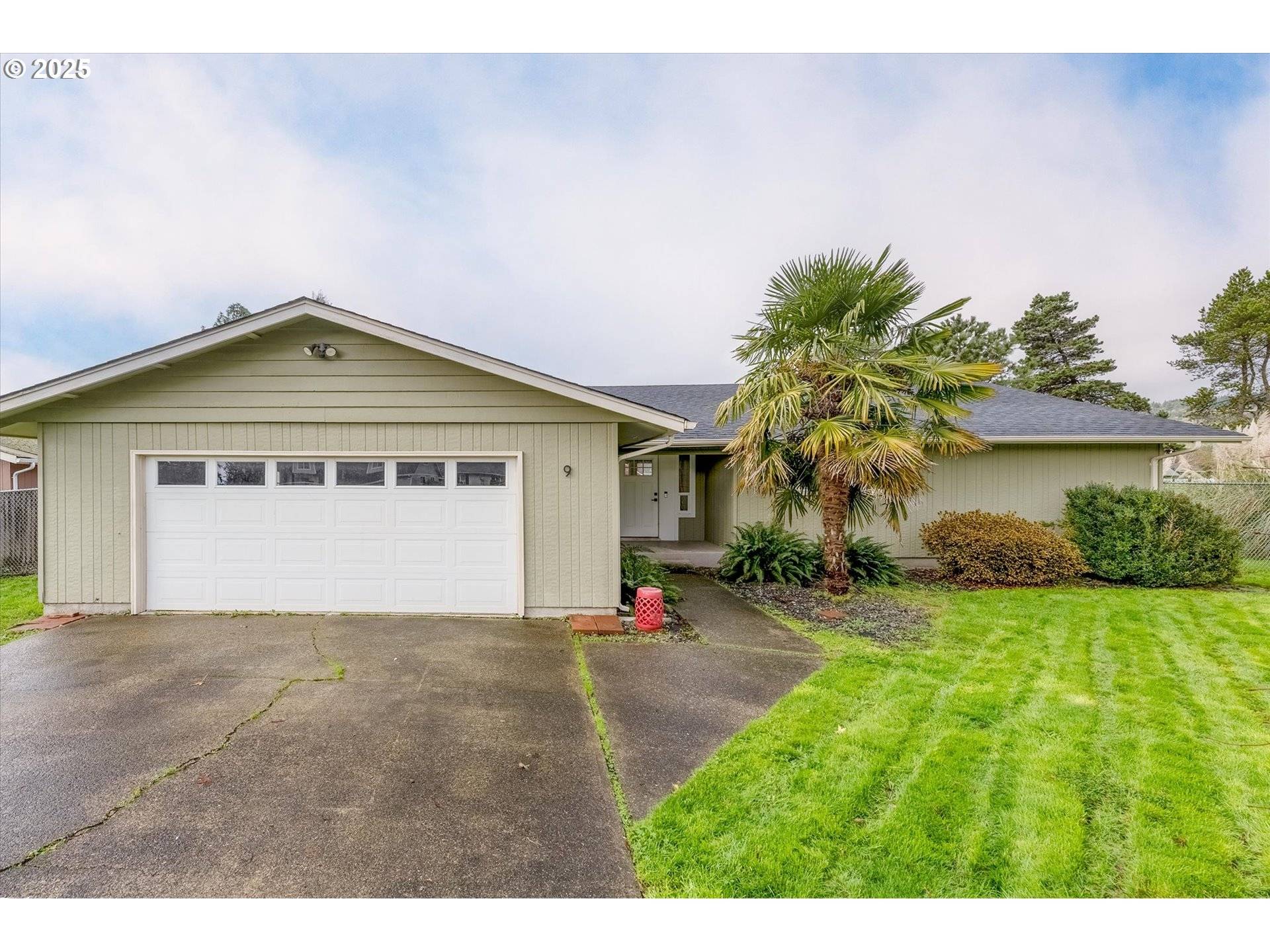 Longview, WA 98632,9 LEE PL