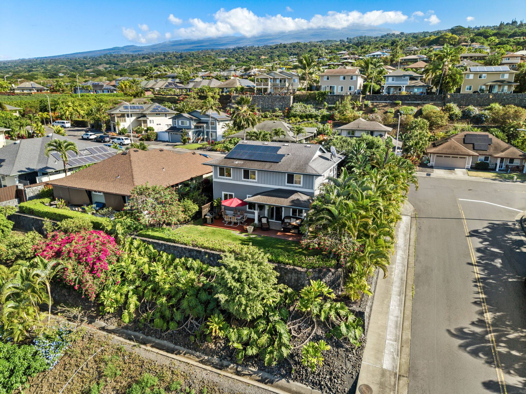 Kailua-kona, HI 96740,75-6124 LEA PL
