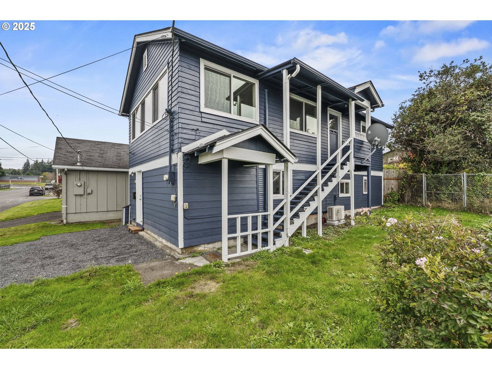 Cathlamet, WA 98612,160 MAPLE ST