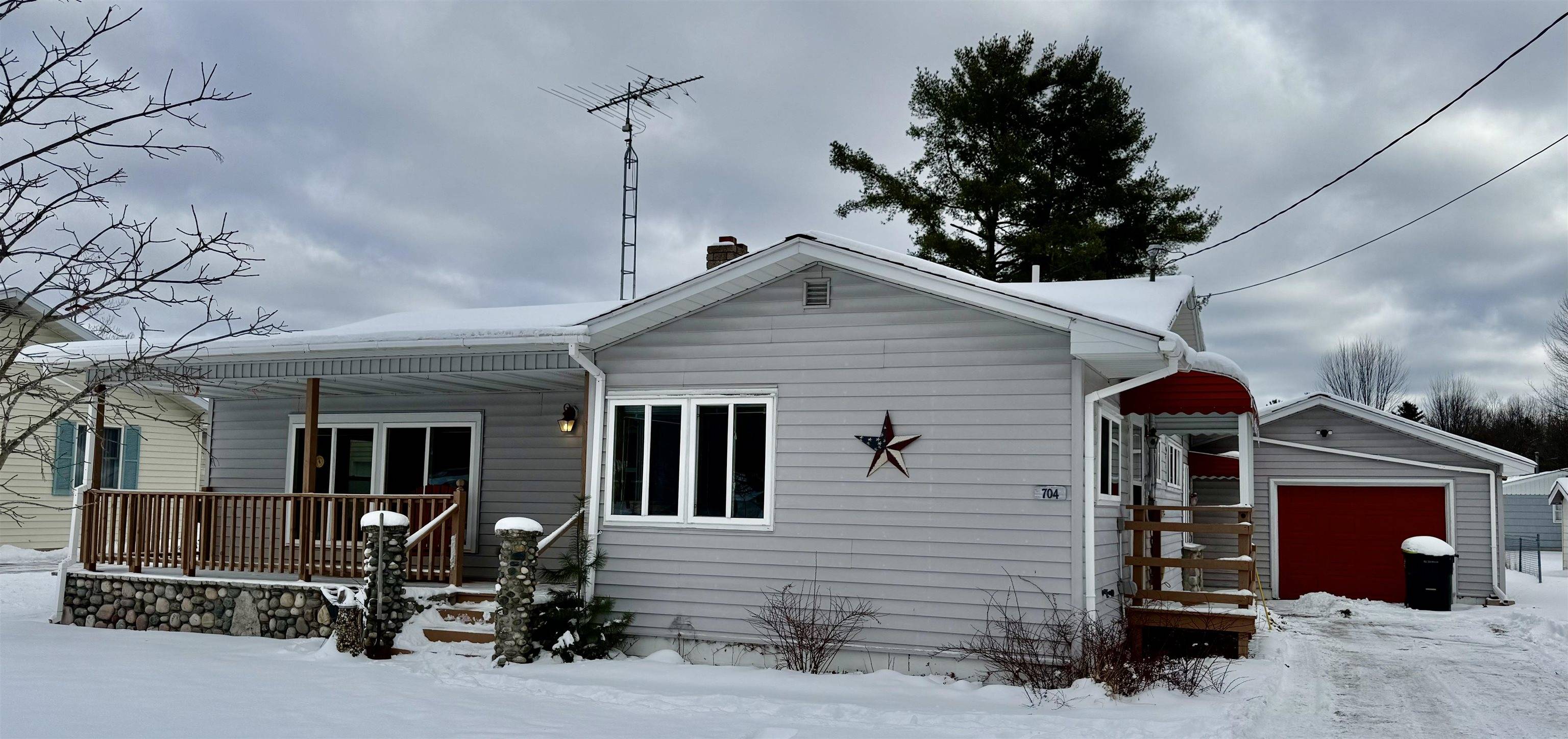 East Tawas, MI 48730,704 Wadsworth