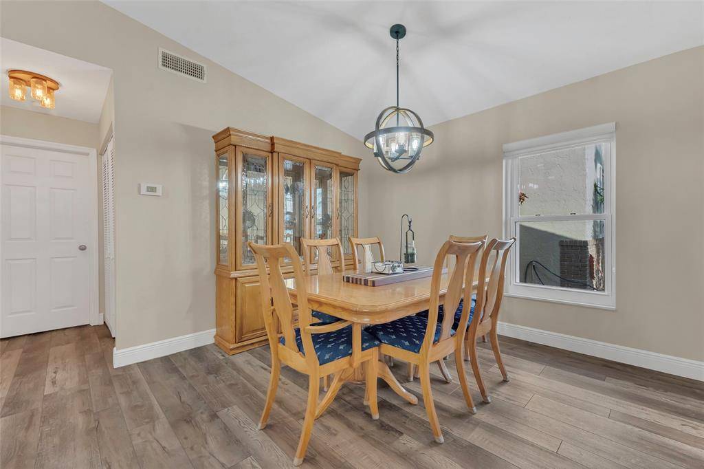 Davie, FL 33325,555 Abingdon Way