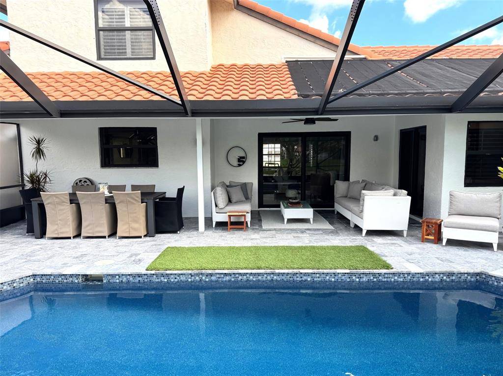 Deerfield Beach, FL 33442,18 Capitol Ct